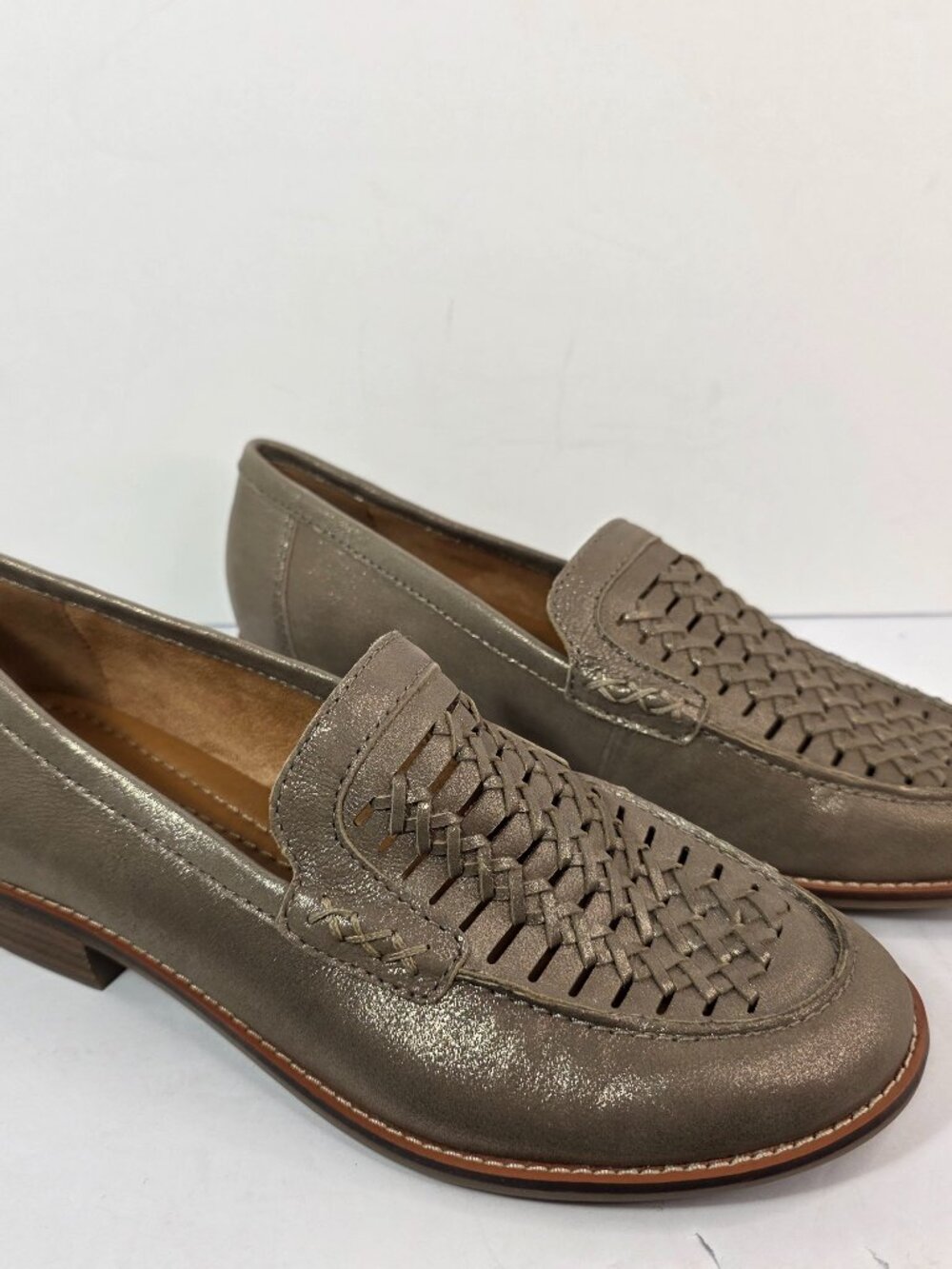 EARTH ELONA GENUINE LEATHER LOAFERS Size 7